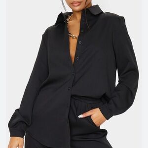NWOT PrettyLittleThing Black Oversized Button Down Dress Shirt Size US 2